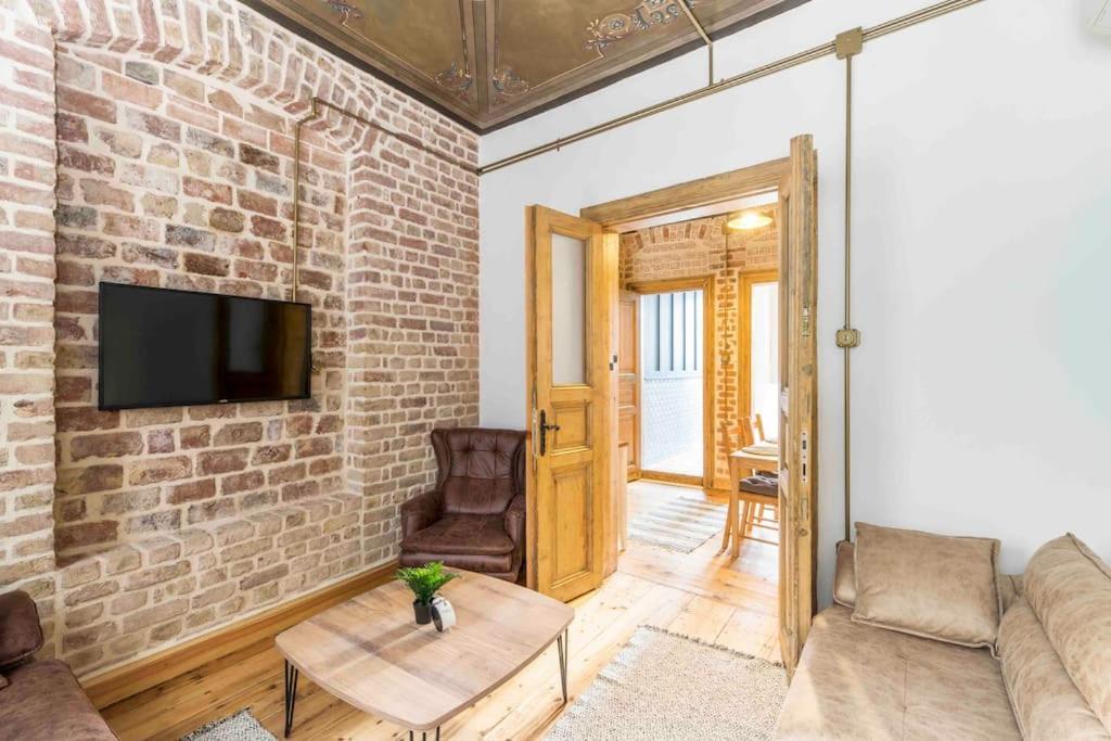 3 Bedroom Historic Near To Galata Tower Daire İstanbul